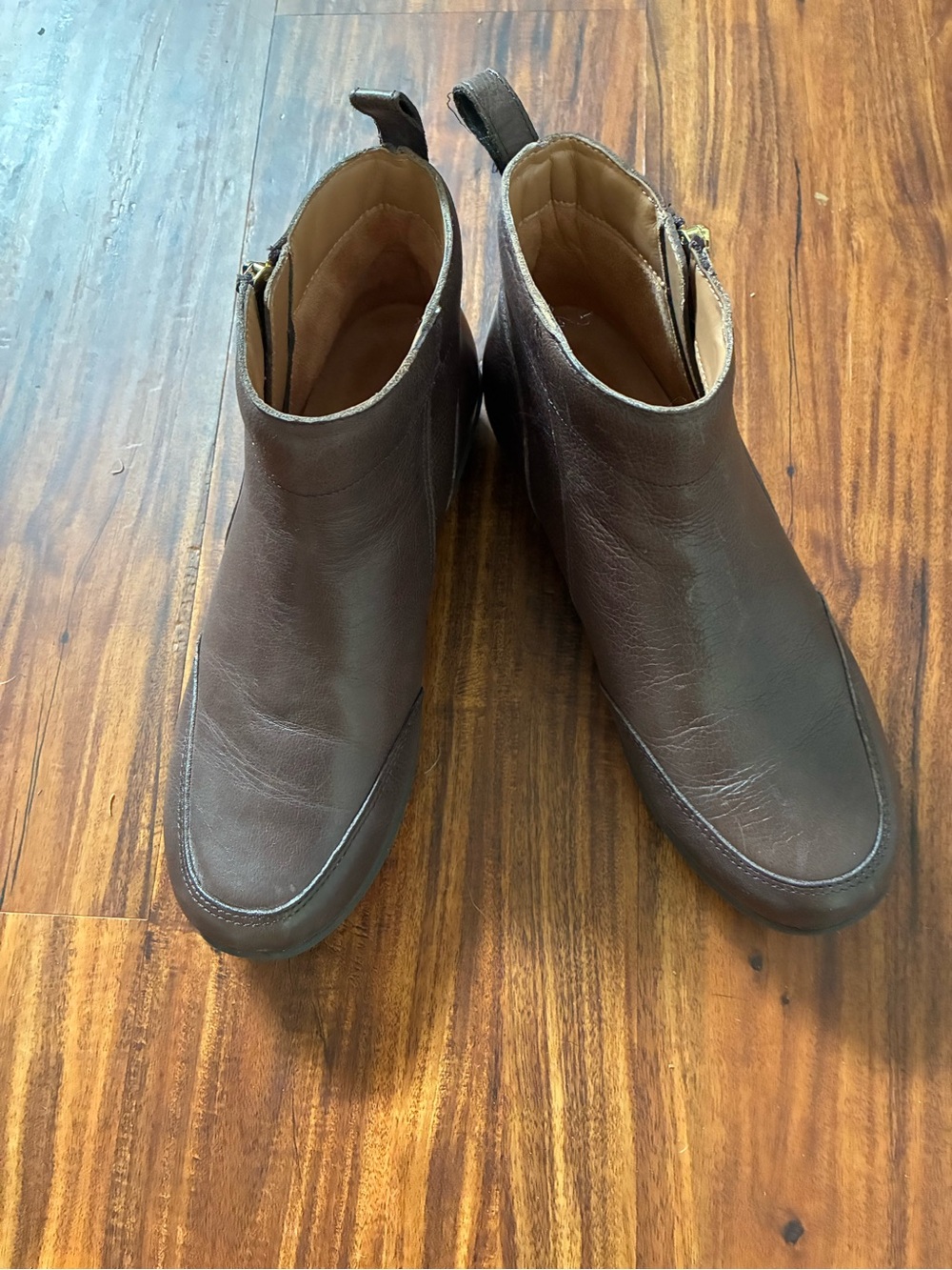 Vionic Women’s Chocolate Ganache Leather Ankle Boots - Size 6.5